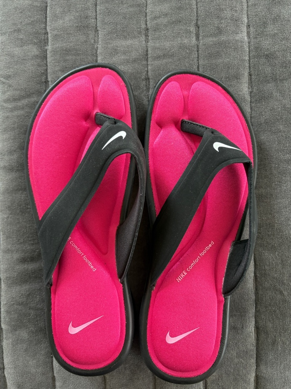 Nike Women's Hot Pink and Black Cushioned Toe-Post Sandals